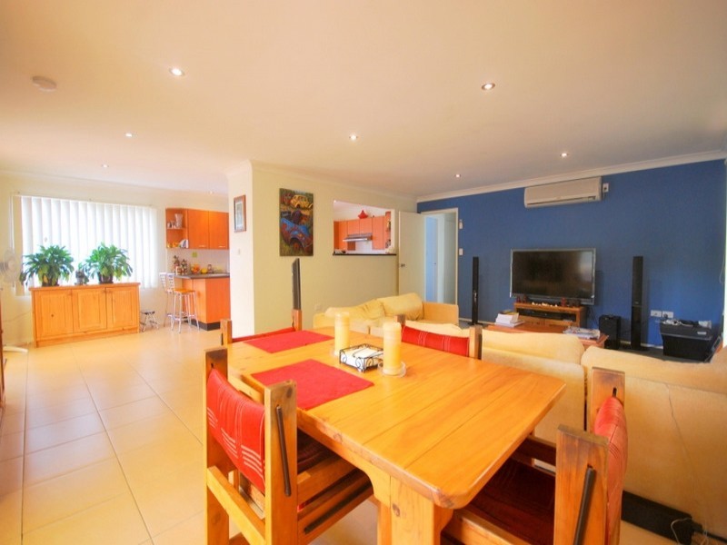 12 Hammersmith Road, Erina NSW 2250