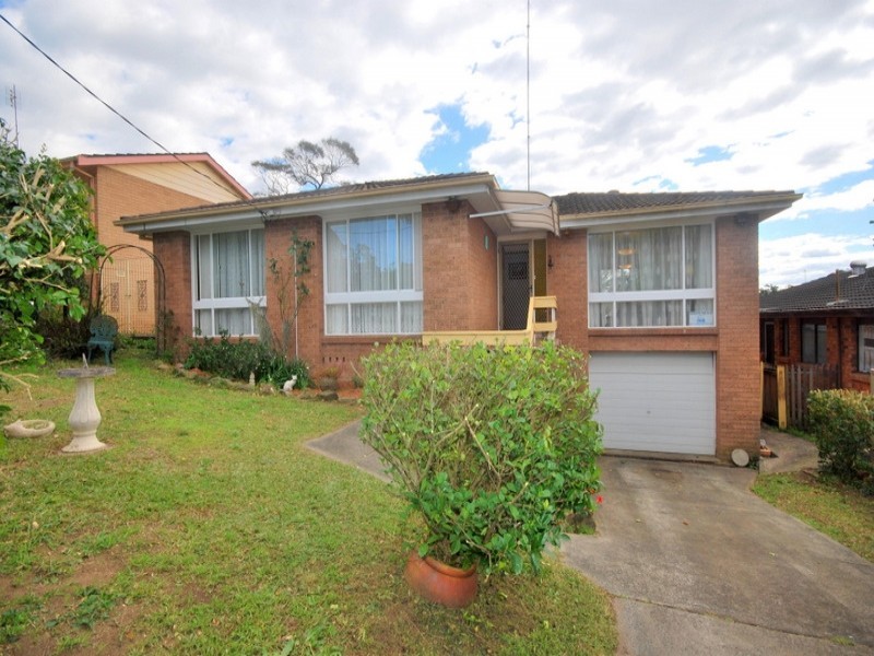 17 Craigend Street, Wyoming NSW 2250