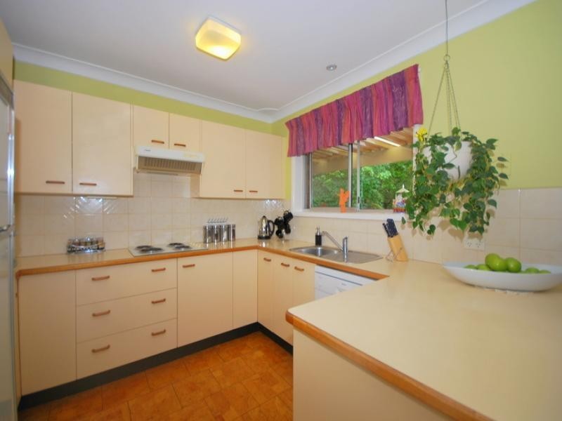 10 Nalkari Avenue, Wyoming NSW 2250