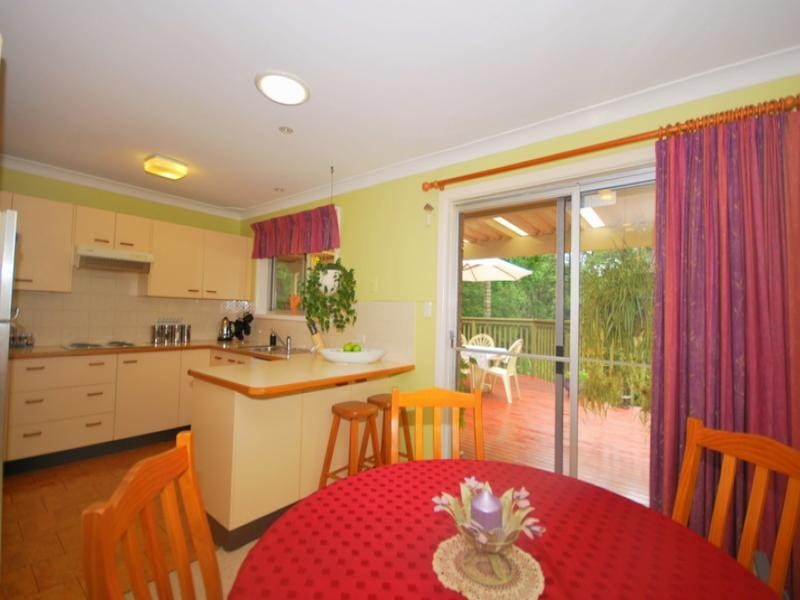 10 Nalkari Avenue, Wyoming NSW 2250