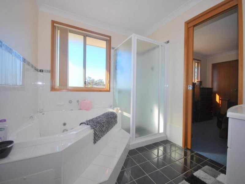 19 Mowbray Place, Kariong NSW 2250