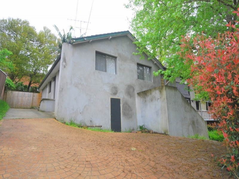 8 Barkala Street, Lisarow NSW 2250