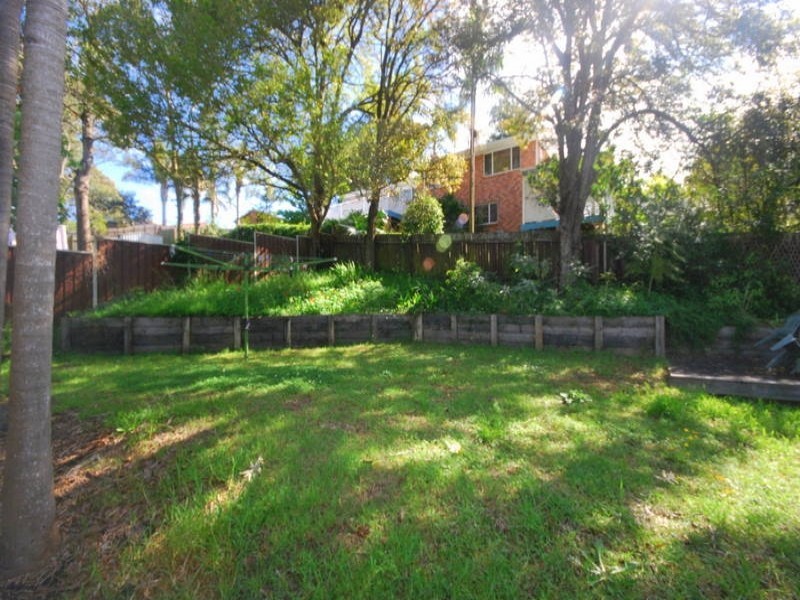 8 Barkala Street, Lisarow NSW 2250