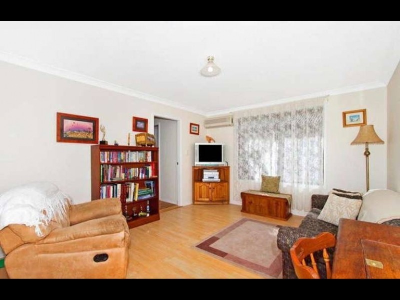 57 Blenheim Avenue, Berkeley Vale NSW 2261