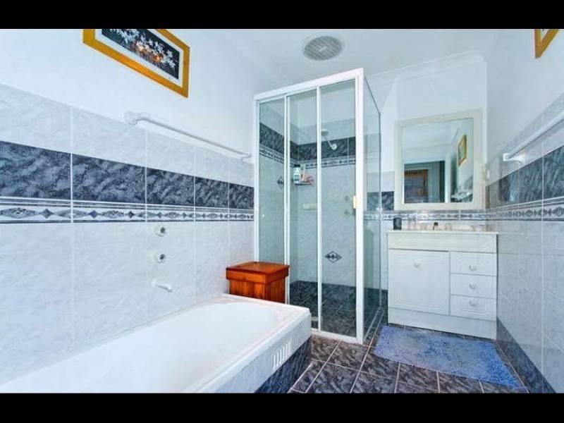 57 Blenheim Avenue, Berkeley Vale NSW 2261