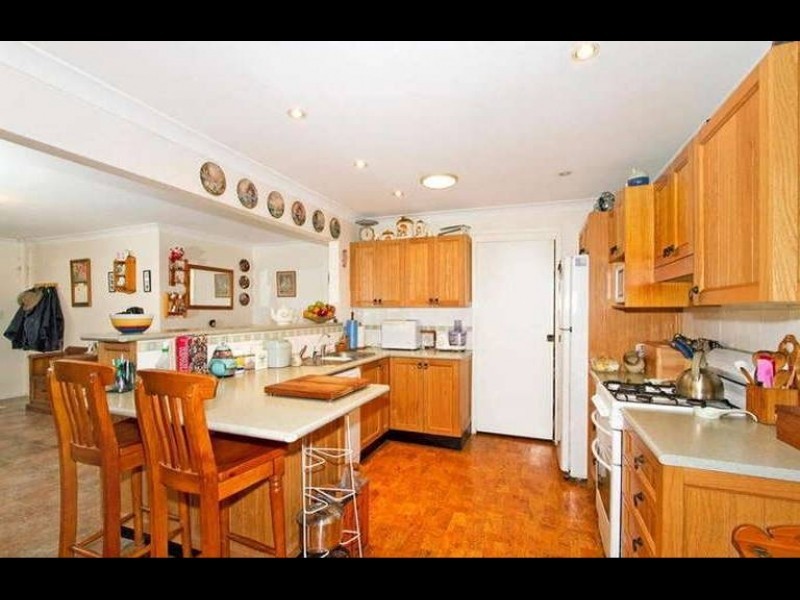 57 Blenheim Avenue, Berkeley Vale NSW 2261