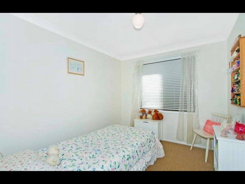 57 Blenheim Avenue, Berkeley Vale NSW 2261