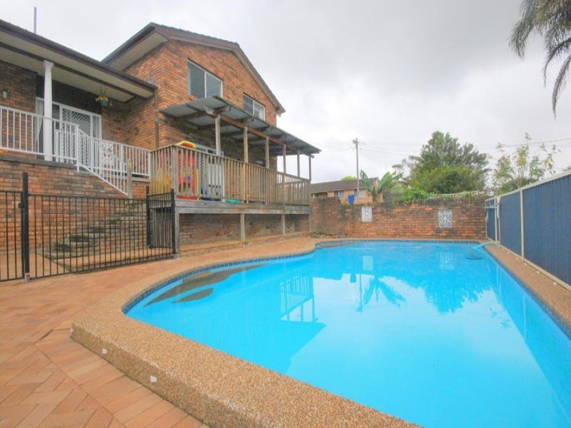 1 Rhonda Street, Wyoming NSW 2250