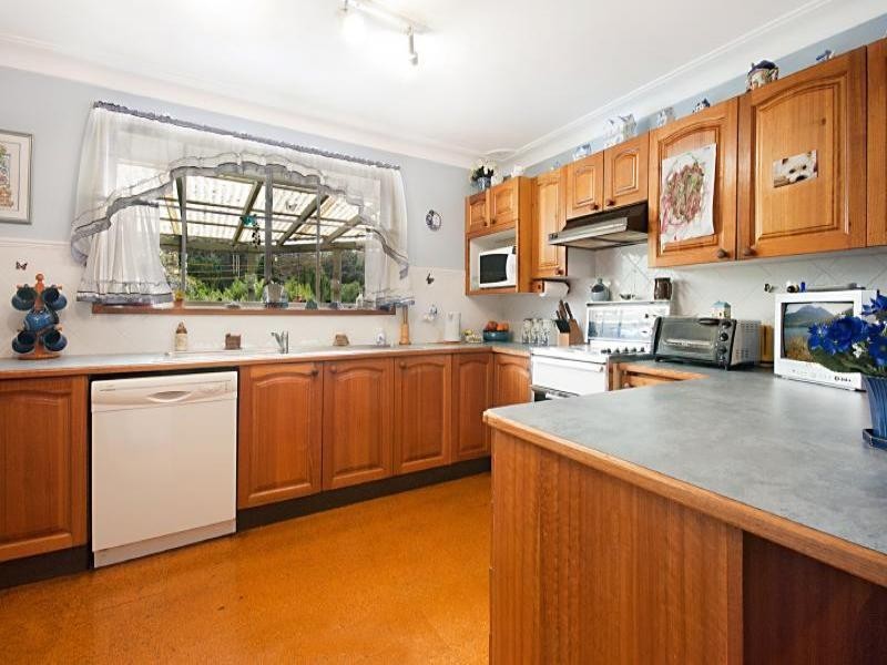 23 Dalton Street, Wyoming NSW 2250