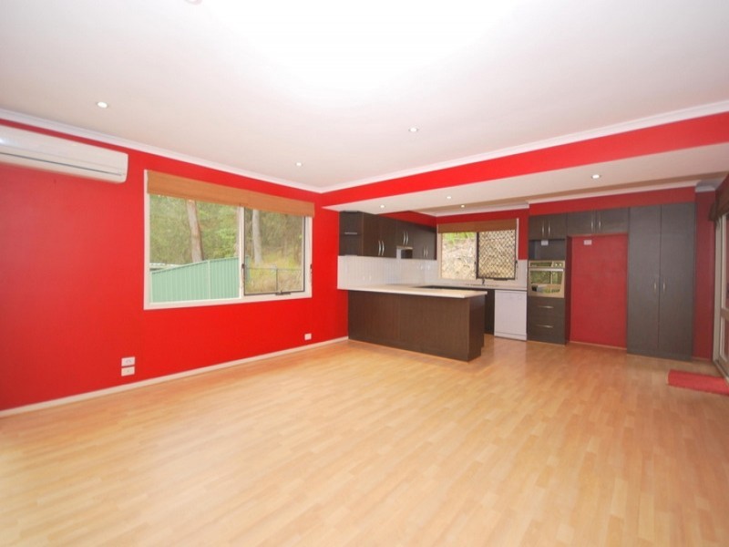 3 Calantha Drive, Wyoming NSW 2250