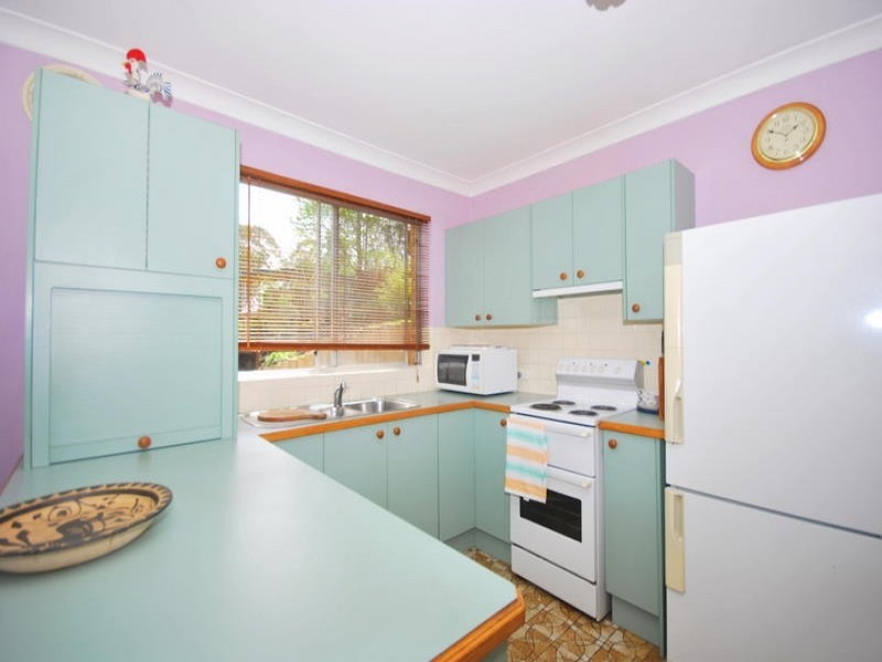 18 Chestnut Street, Wyoming NSW 2250