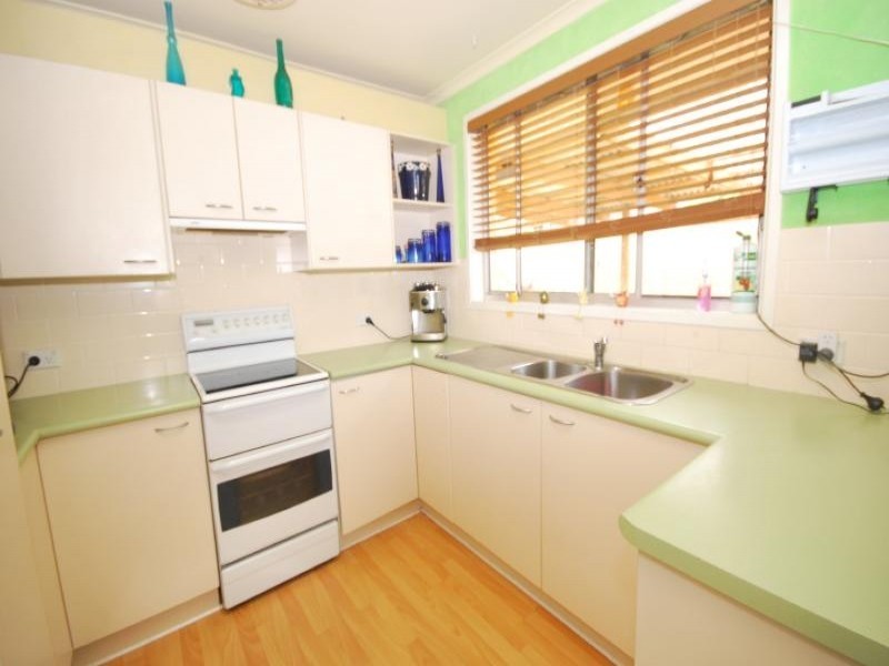 4 Tanunda Close, Narara NSW 2250