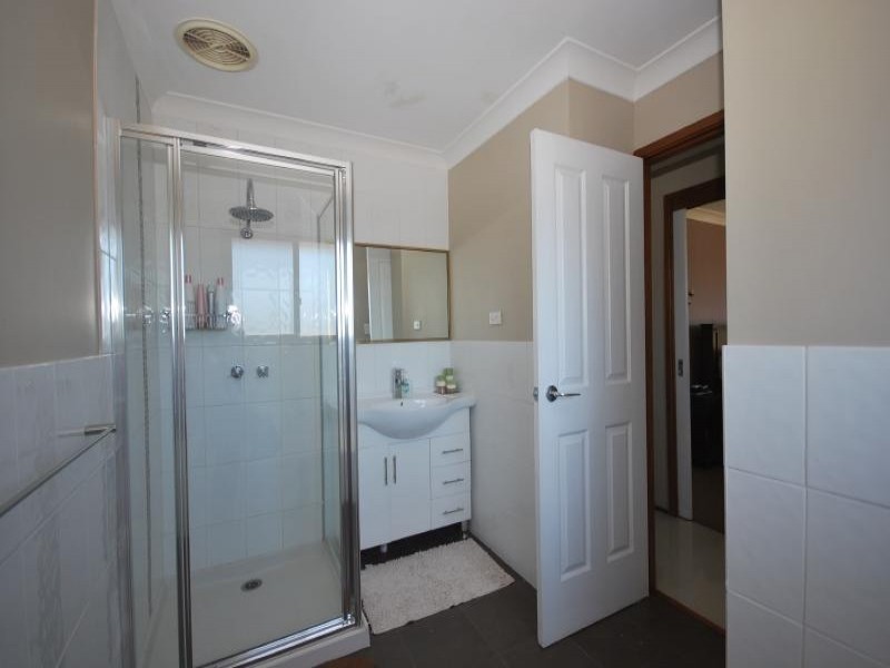 18 Mitchell Drive, Kariong NSW 2250