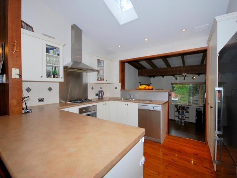 27 Elissa Crescent, Wyoming NSW 2250