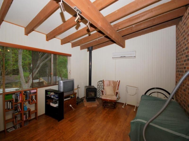 27 Elissa Crescent, Wyoming NSW 2250