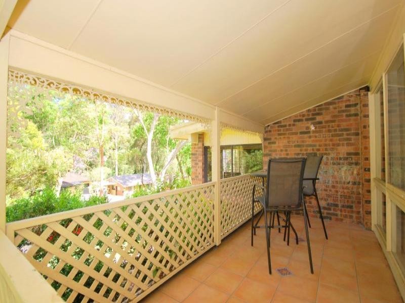 27 Elissa Crescent, Wyoming NSW 2250