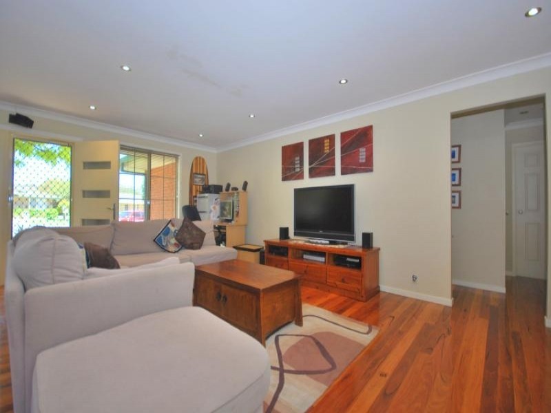 7 Brie Close, Lisarow NSW 2250