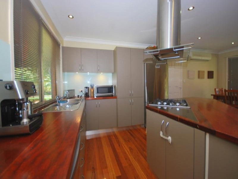 7 Brie Close, Lisarow NSW 2250
