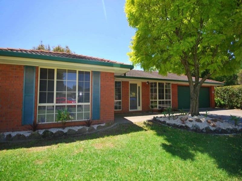 7 Brie Close, Lisarow NSW 2250