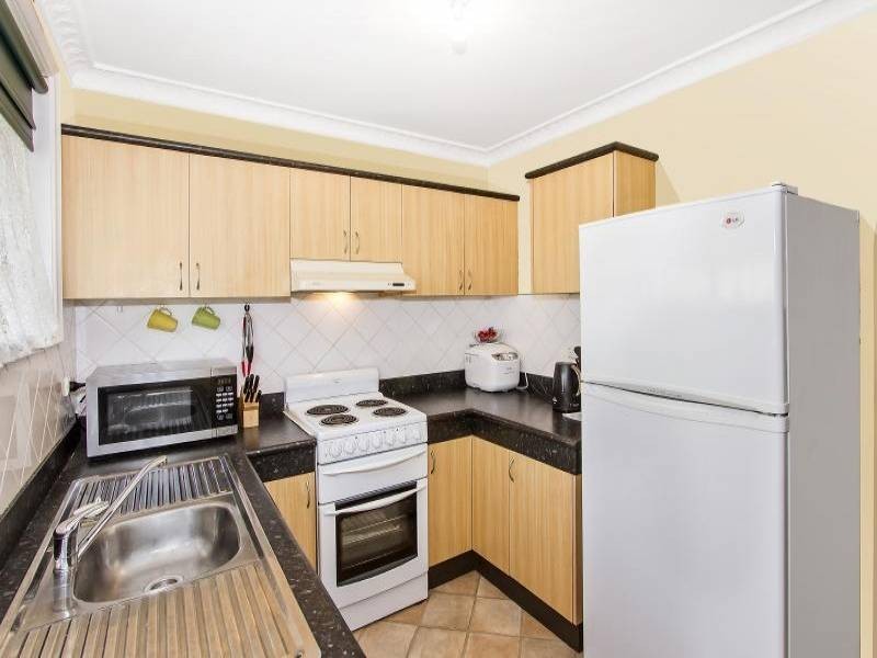 17/31 Cary Street, Wyoming NSW 2250