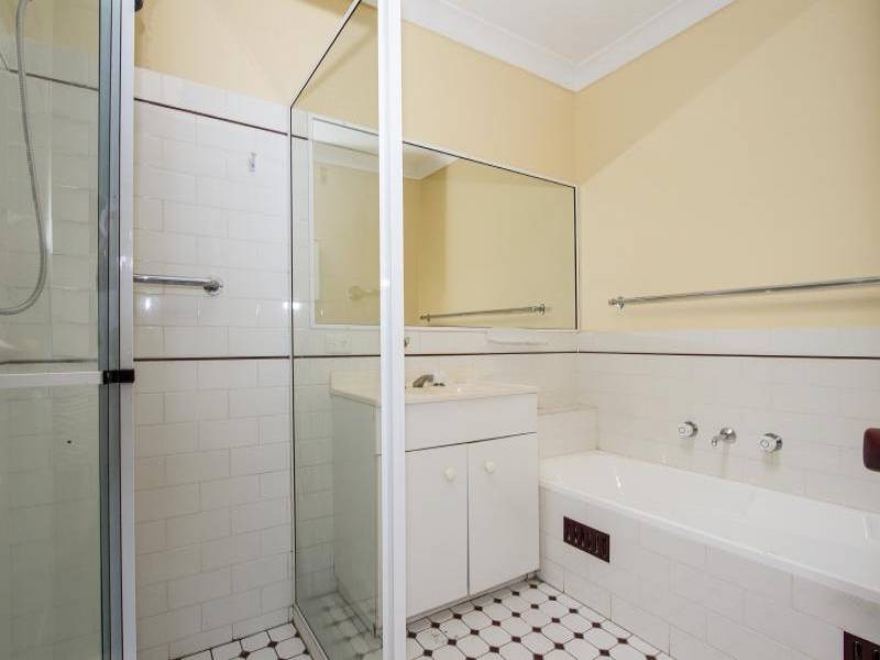 17/31 Cary Street, Wyoming NSW 2250