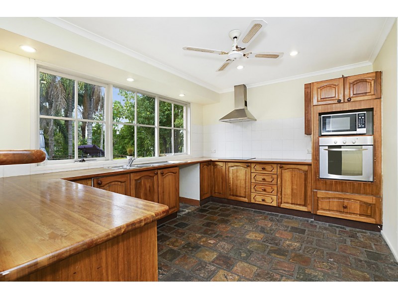 13 Dog Trap Road, Ourimbah NSW 2258