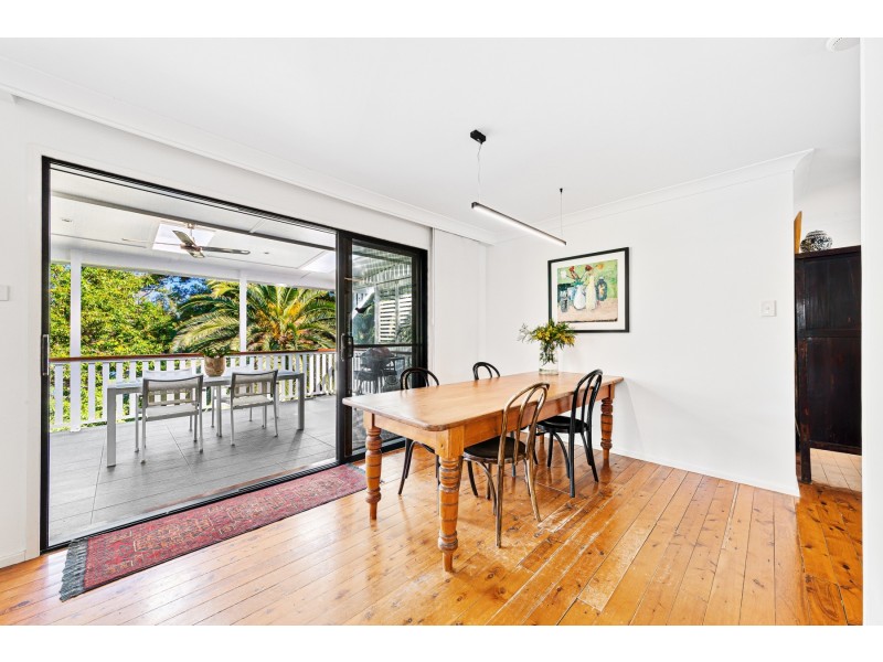 51 Crawford Crs, Wyoming NSW 2250