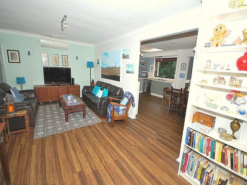 15 Blackbutt Street, Wyoming NSW 2250