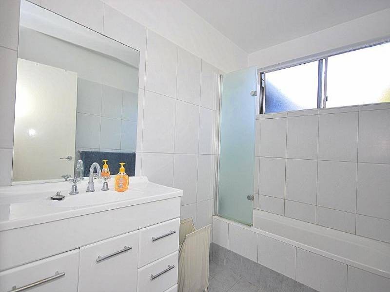 47 Orange Parade, Wyoming NSW 2250