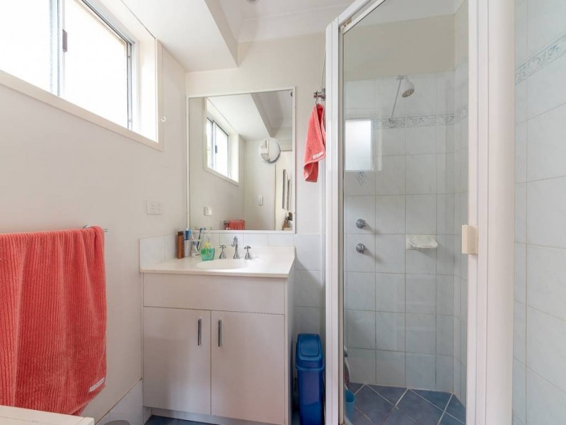 15 Barkala Street, Lisarow NSW 2250