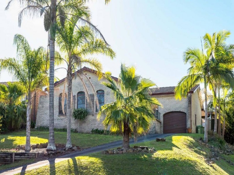 10 Dora Street, Lisarow NSW 2250