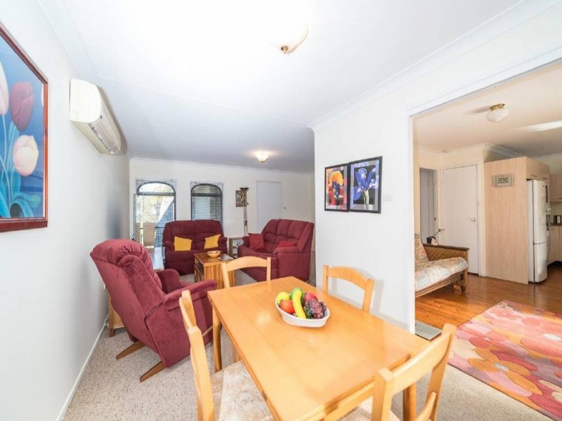 10 Dora Street, Lisarow NSW 2250