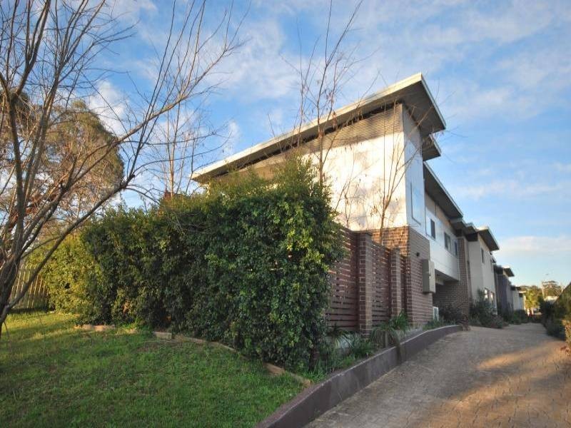 1/8 Akora Road, Wyoming NSW 2250