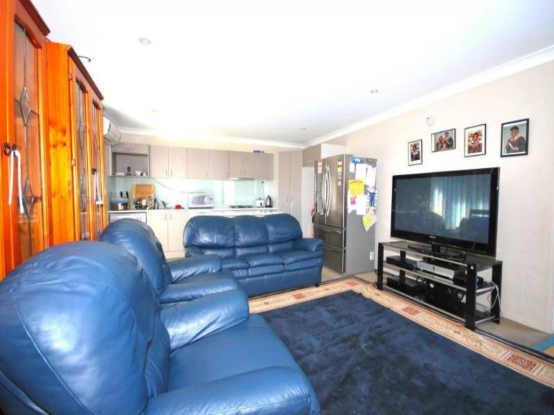 1/8 Akora Road, Wyoming NSW 2250