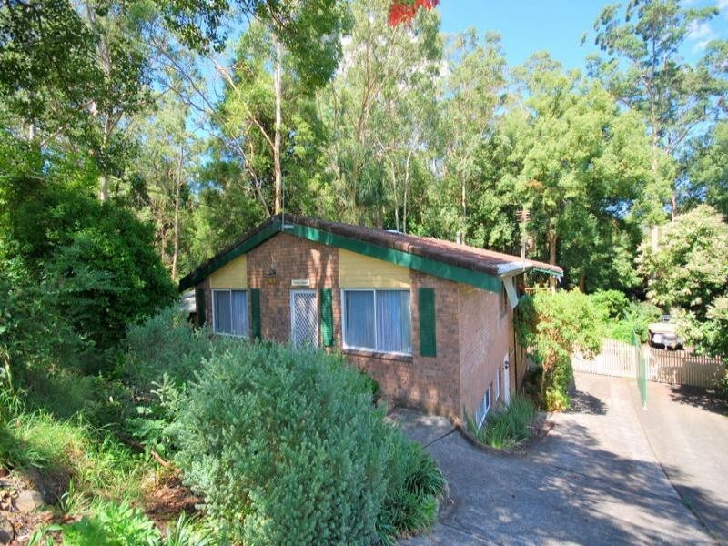 9 Adnamira Close, Wyoming NSW 2250