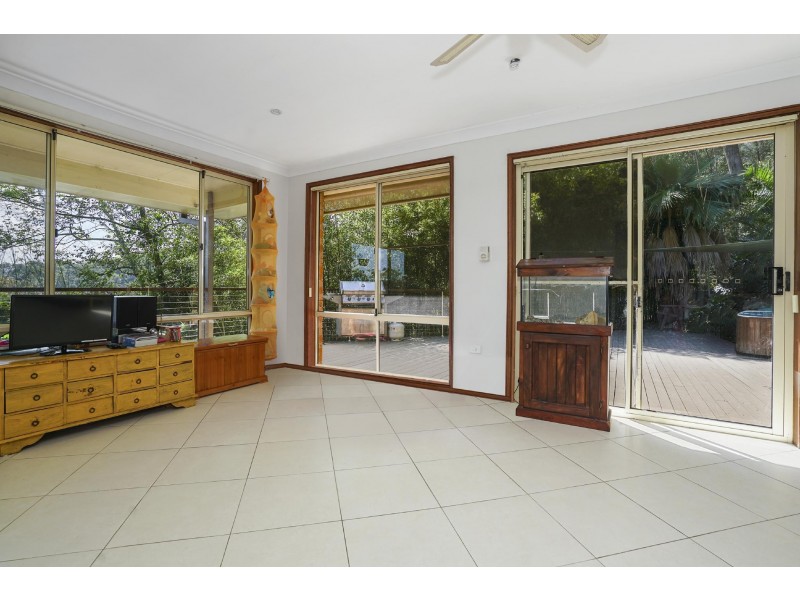 33 Emma James St, Springfield NSW 2250