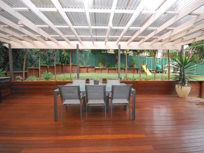 15 Day Street, Wyoming NSW 2250