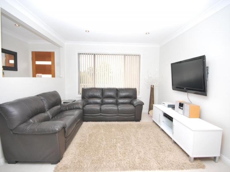 15 Day Street, Wyoming NSW 2250