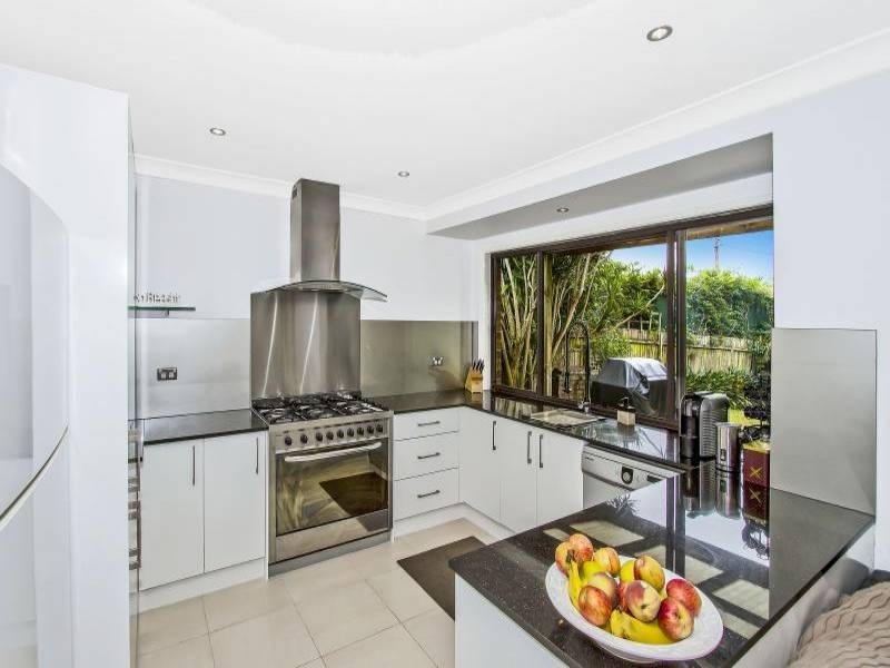 4 Hardy Close, Lisarow NSW 2250