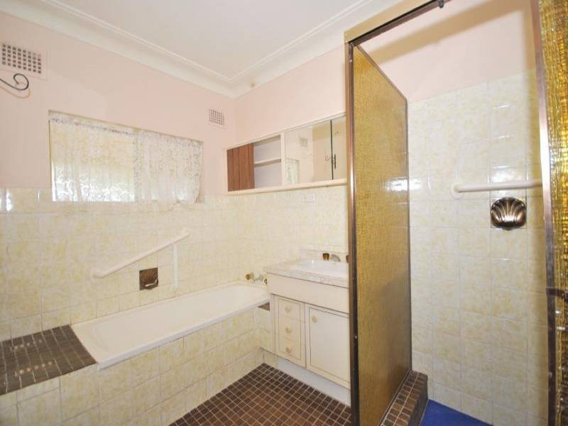 73 The Ridgeway, Lisarow NSW 2250