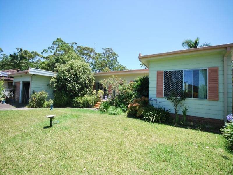 10 Mangrove Road, Narara NSW 2250