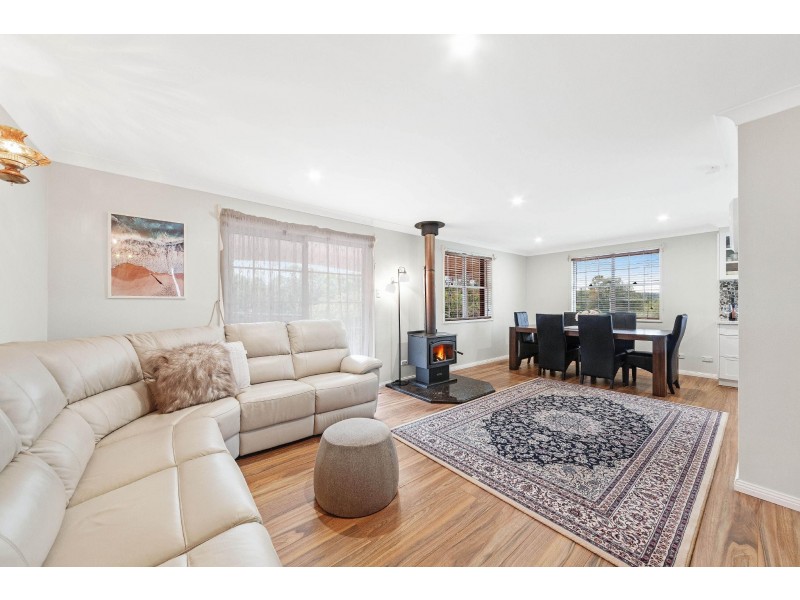 16 Delaware Road, Niagara Park NSW 2250
