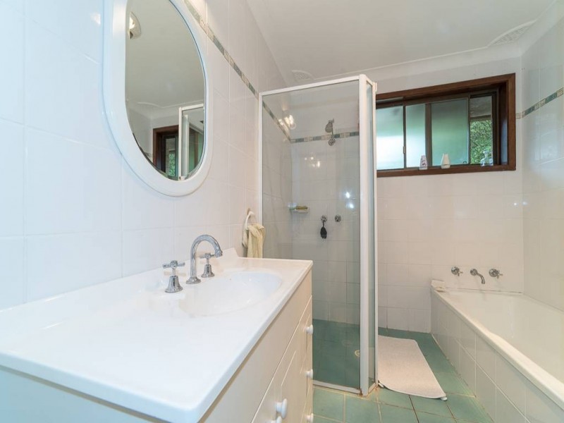 13 Unwin Close, Narara NSW 2250