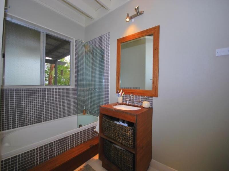9 Northview Drive, Bateau Bay NSW 2261