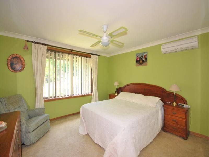 17 Dora Street, Lisarow NSW 2250