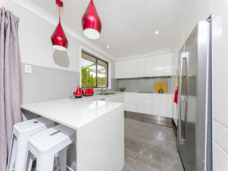 11 Georgia Avenue, Wyoming NSW 2250