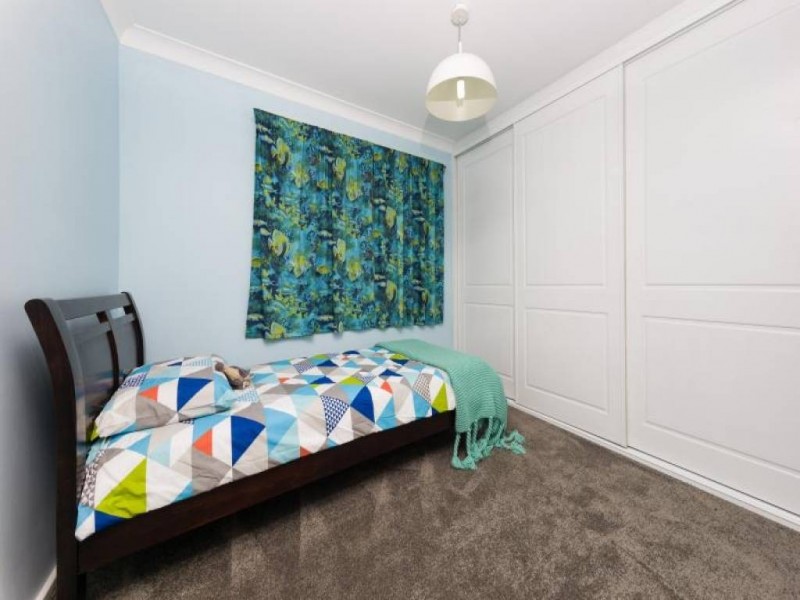 11 Georgia Avenue, Wyoming NSW 2250