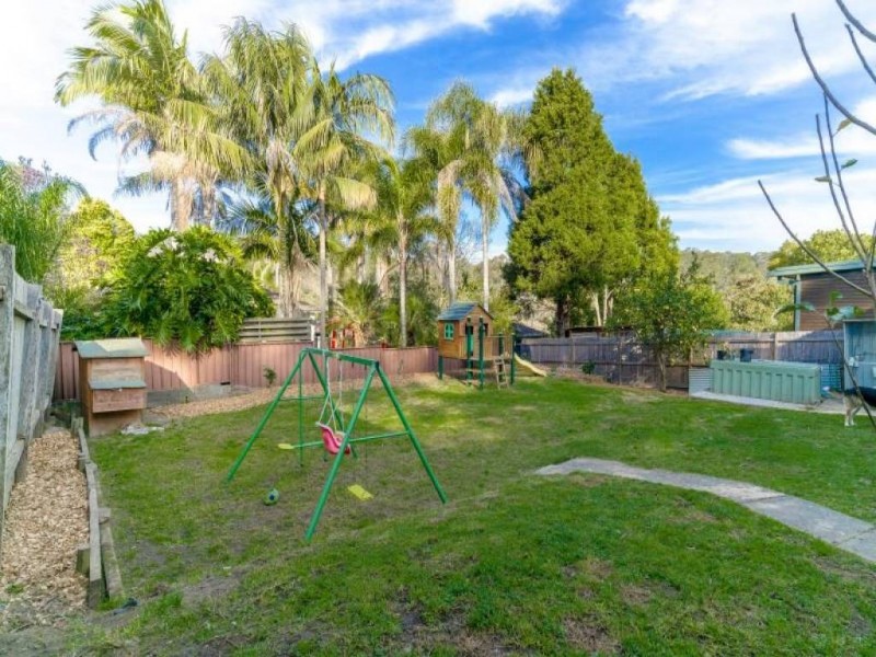 11 Georgia Avenue, Wyoming NSW 2250