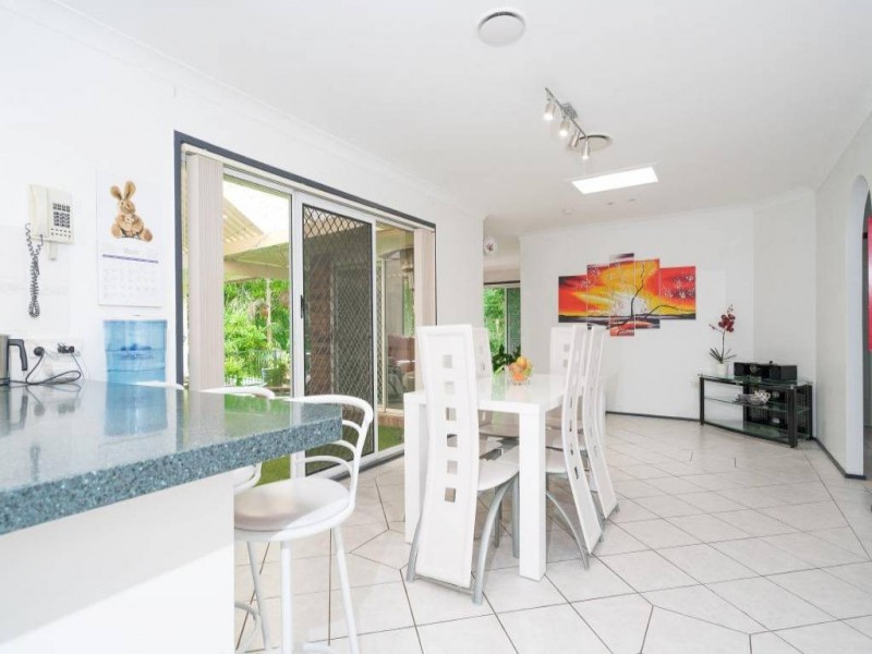 10 Blue Crane Close, Narara NSW 2250