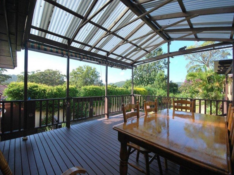 2 Bourbon Street, Wyoming NSW 2250